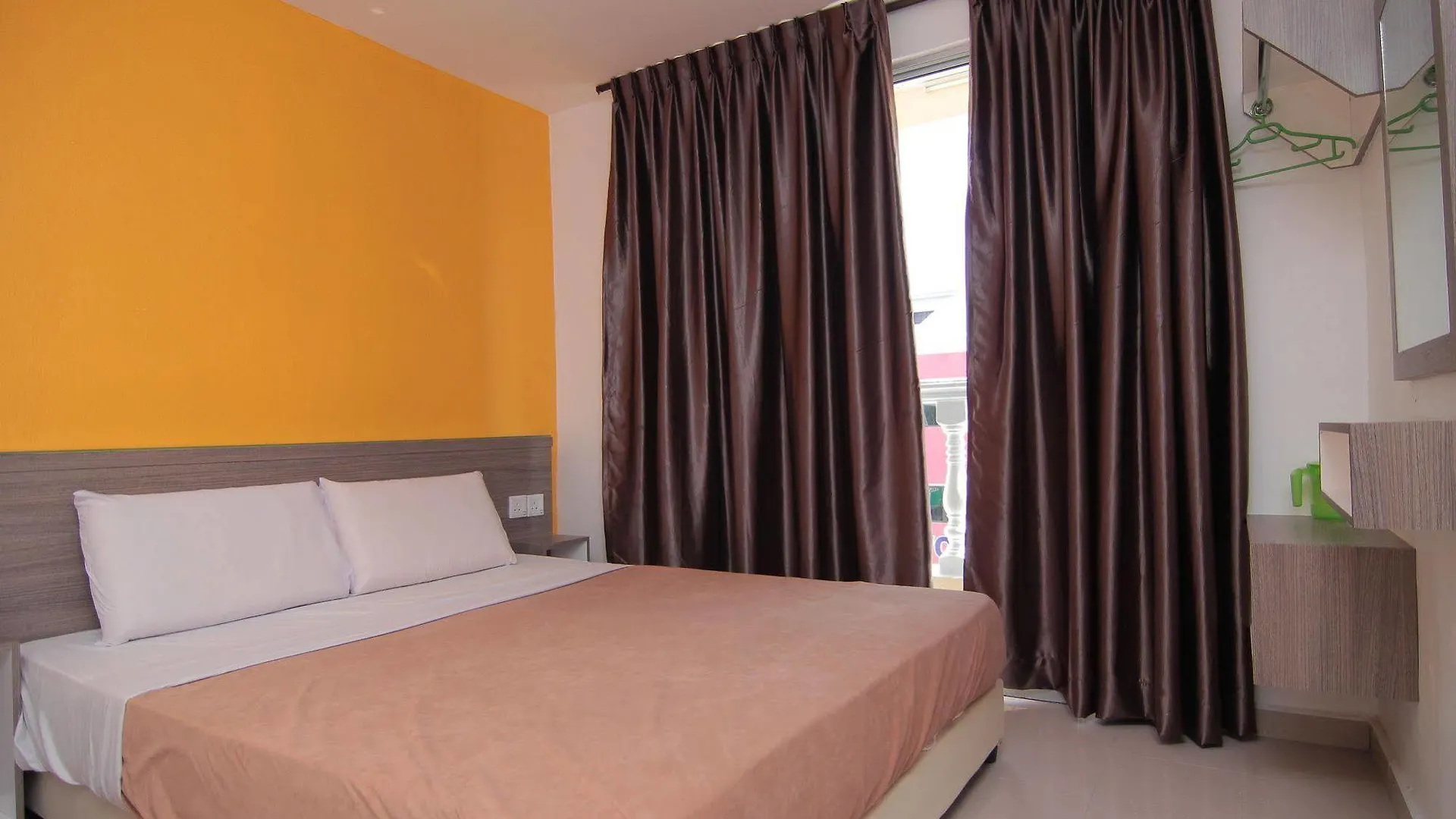 **  Yellow Mansion Hotel Melaka Raya Malaysia